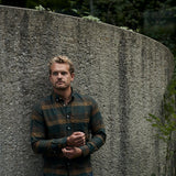carpasus sustainable organic cotton flanell shirt ursido moss. Nachhaltiges Carpasus Flanell Hemd Ursido aus Bio Baumwolle in Moosgrün 